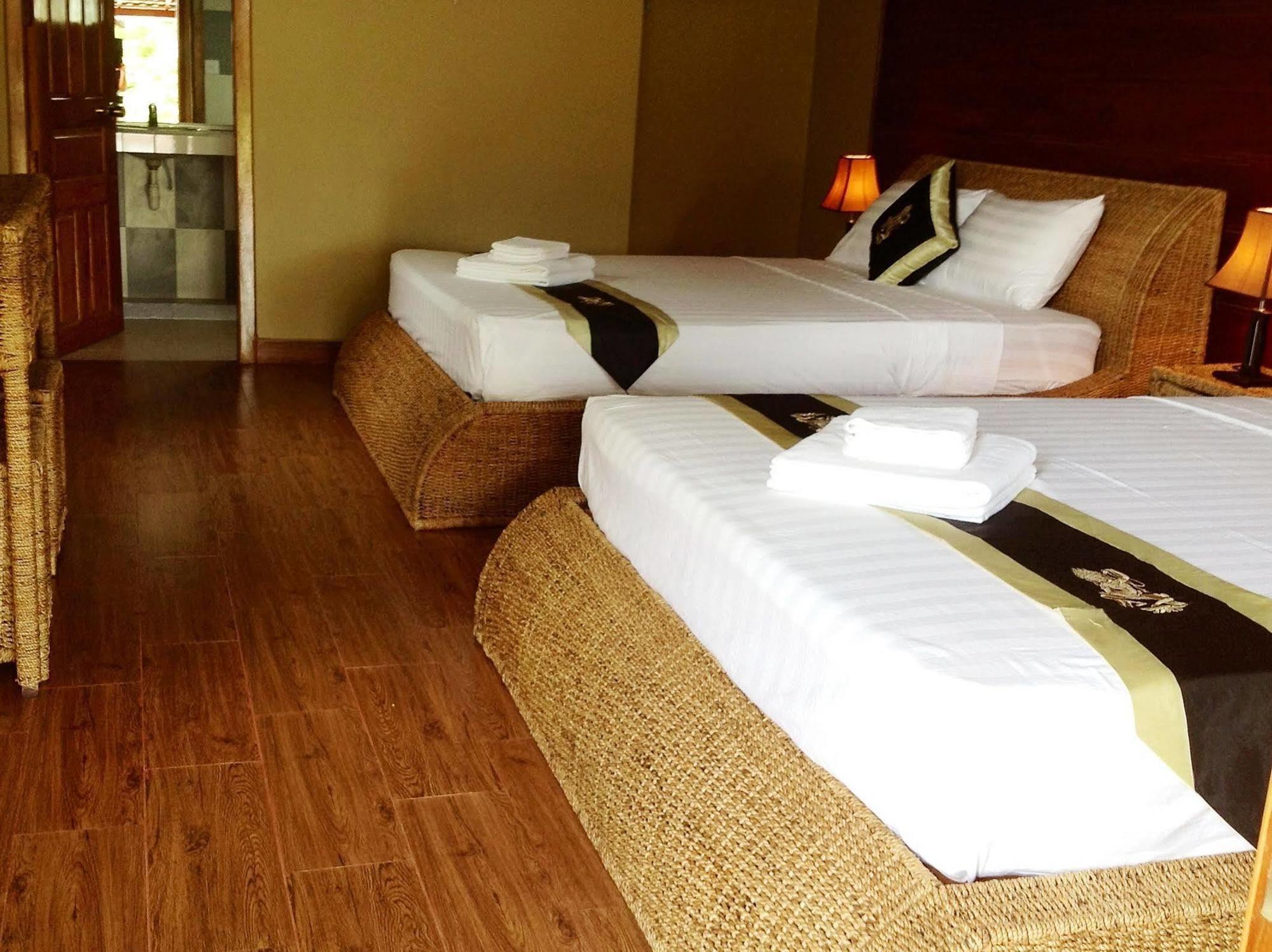 Atmaland Resort Kep Exterior foto